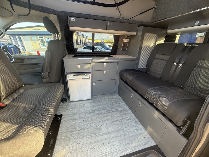 Volkswagen Transporter TDI T28 Highline Camper - U2458