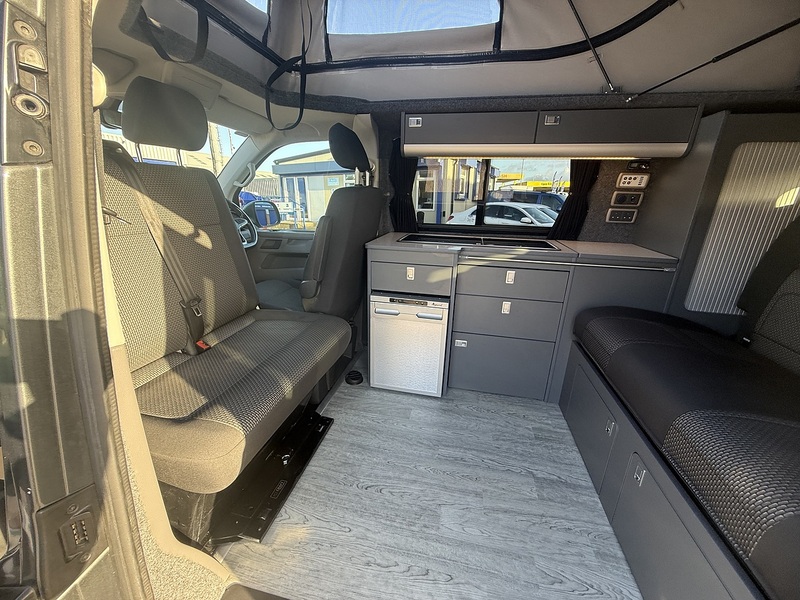 Volkswagen Transporter TDI T28 Highline Camper - U2458