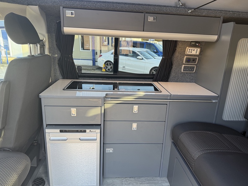 Volkswagen Transporter TDI T28 Highline Camper - U2458