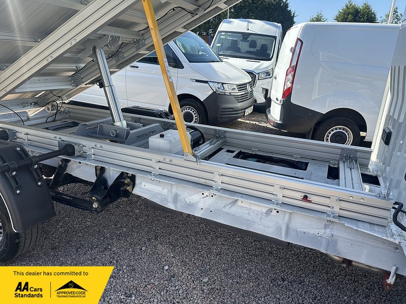 Maxus Deliver 9 Tipper - U2461