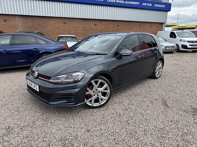 Volkswagen Golf TSI GTI - U2490
