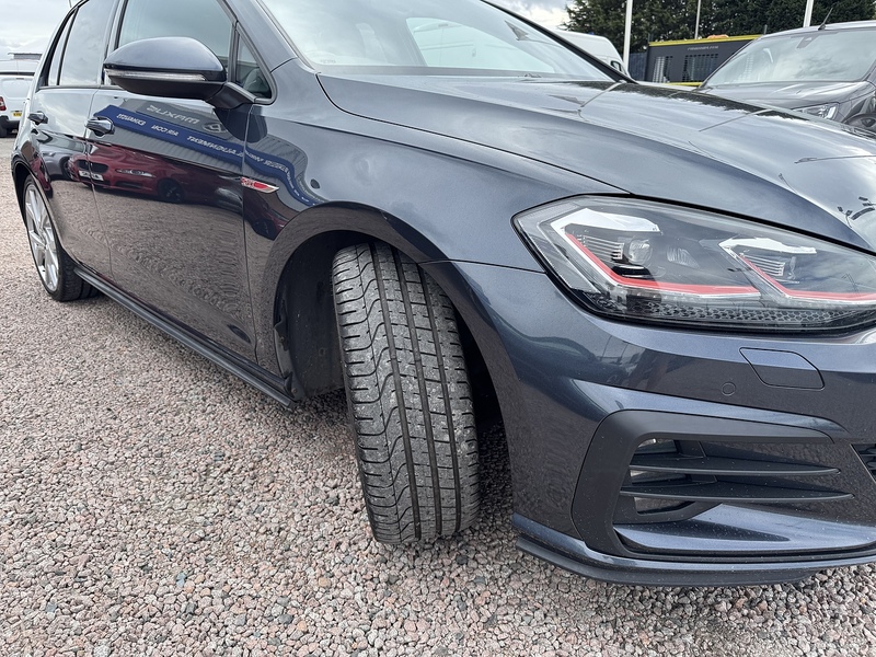 Volkswagen Golf TSI GTI - U2490