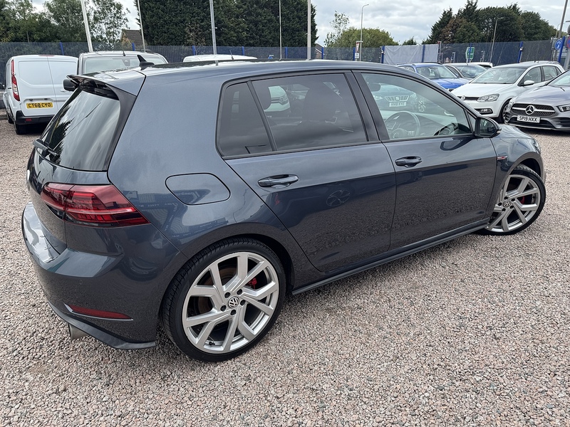 Volkswagen Golf TSI GTI - U2490