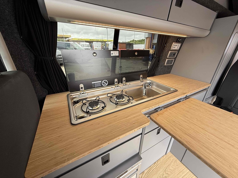 Volkswagen Transporter TDI T28 Camper - U2504