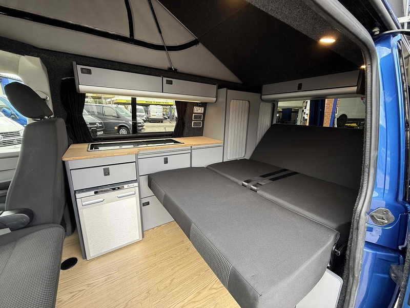 Volkswagen Transporter TDI T28 Camper - U2504