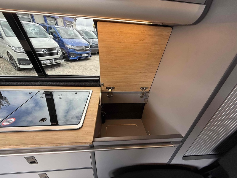 Volkswagen Transporter TDI T28 Camper - U2504