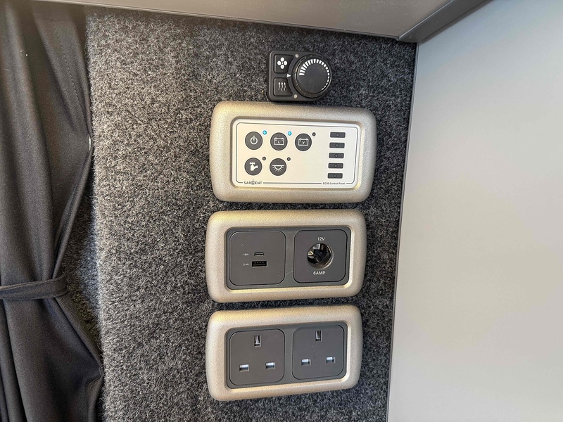 Volkswagen Transporter TDI T28 Camper - U2504