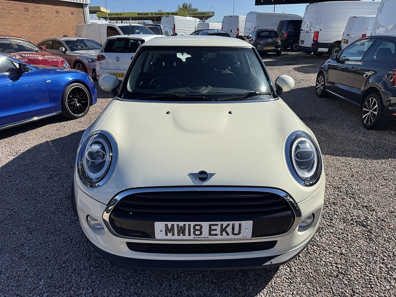 MINI Hatch Cooper - U2537