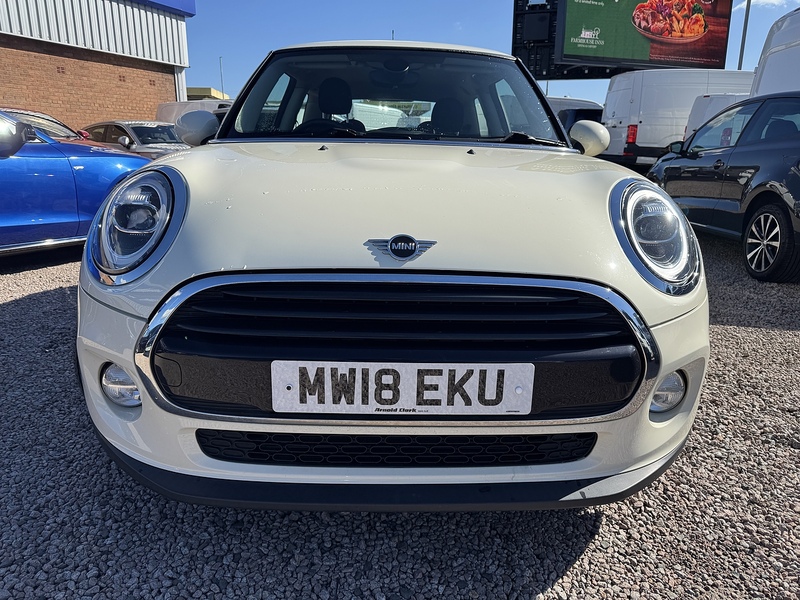 MINI Hatch Cooper - U2537