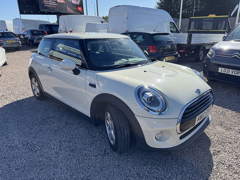 MINI Hatch Cooper - U2537