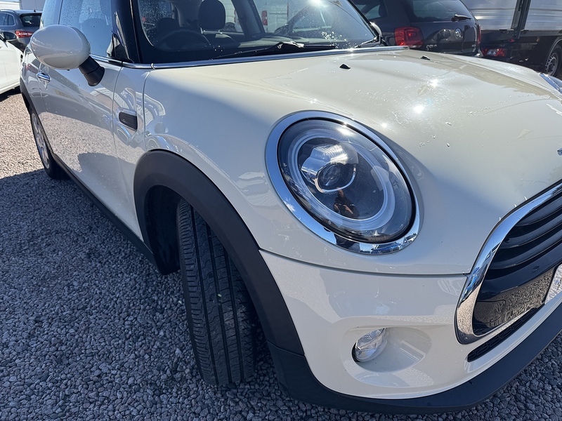 MINI Hatch Cooper - U2537