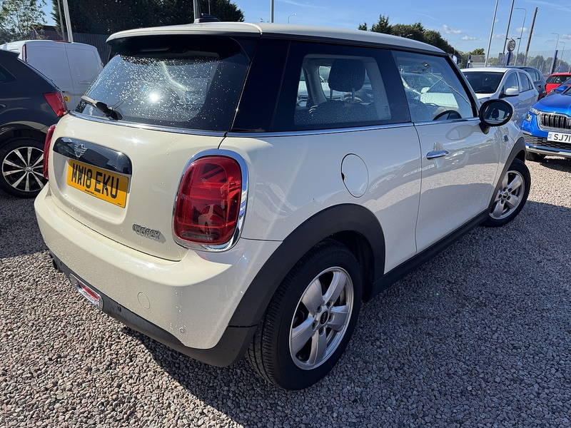 MINI Hatch Cooper - U2537