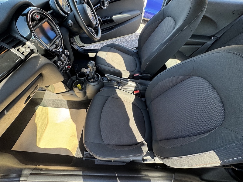 MINI Hatch Cooper - U2537