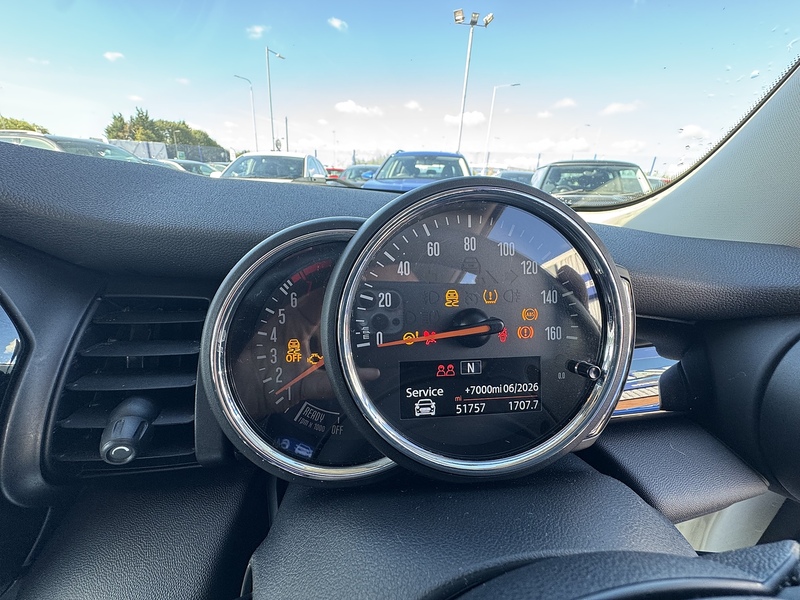 MINI Hatch Cooper - U2537