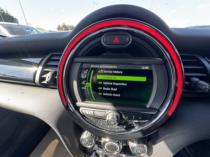 MINI Hatch Cooper - U2537