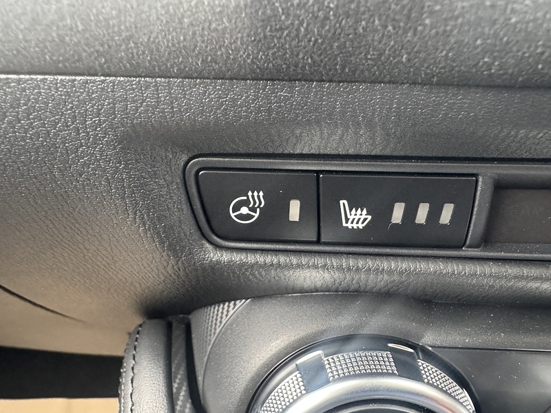 Mazda Mazda2 SKYACTIV-G Homura Aka - U2546