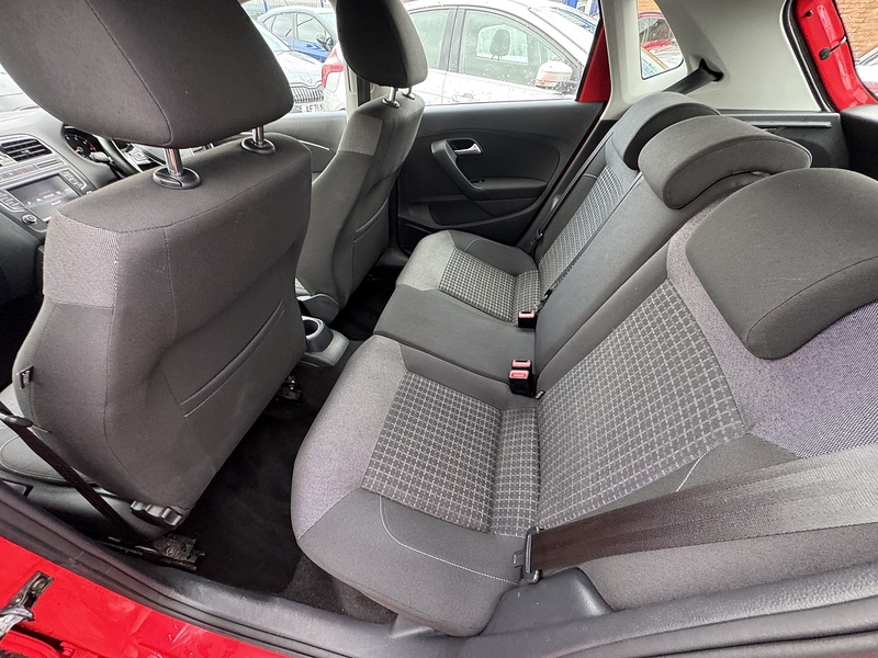 Volkswagen Polo BlueMotion Tech SE - U2550