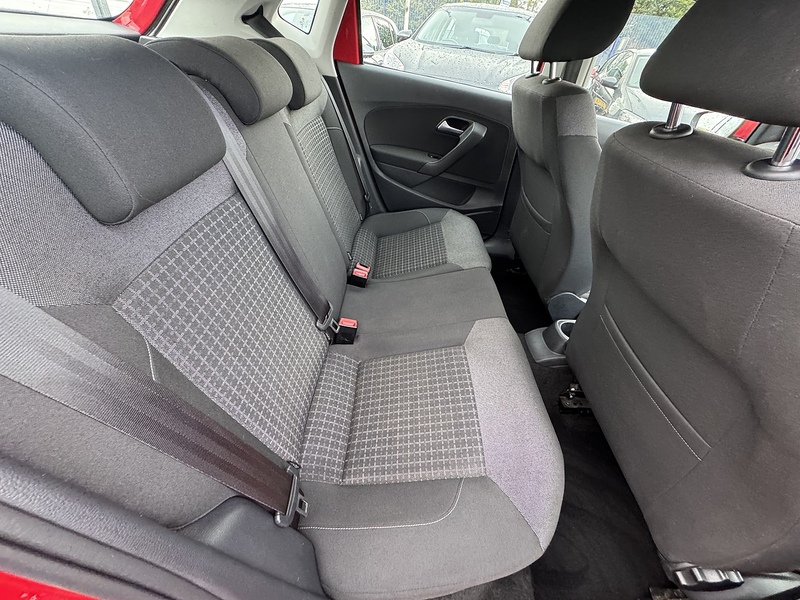 Volkswagen Polo BlueMotion Tech SE - U2550