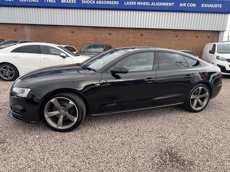 Audi A5 TDI Black Edition Plus - U2554