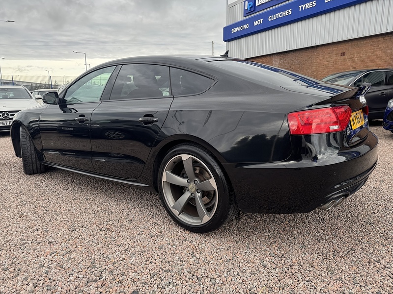 Audi A5 TDI Black Edition Plus - U2554