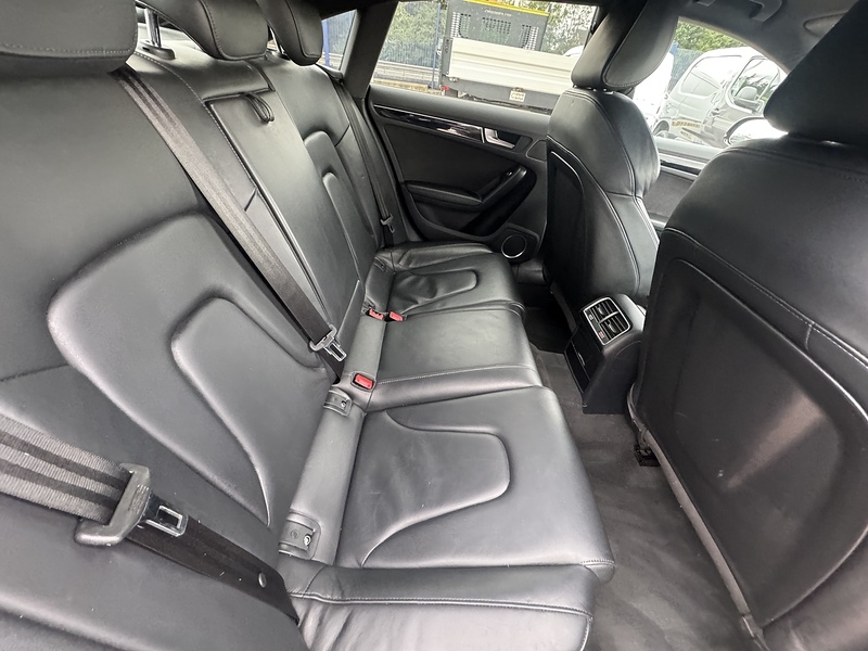 Audi A5 TDI Black Edition Plus - U2554