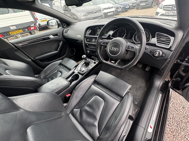 Audi A5 TDI Black Edition Plus - U2554