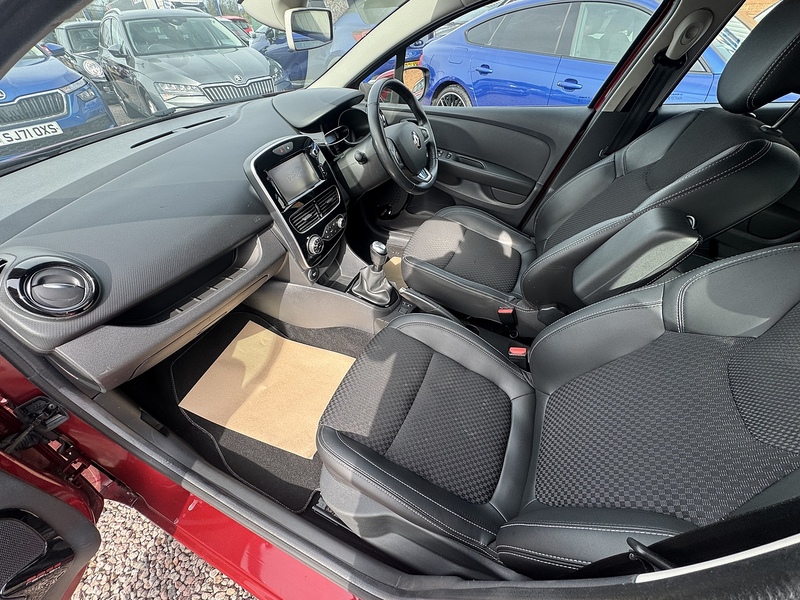Renault Clio TCe Dynamique S Nav - U2556