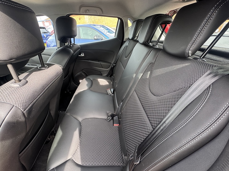 Renault Clio TCe Dynamique S Nav - U2556