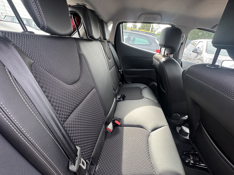 Renault Clio TCe Dynamique S Nav - U2556