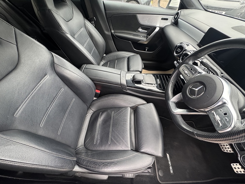 Mercedes-Benz CLA CLA200 AMG Line - U2562