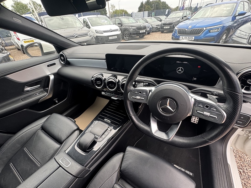 Mercedes-Benz CLA CLA200 AMG Line - U2562