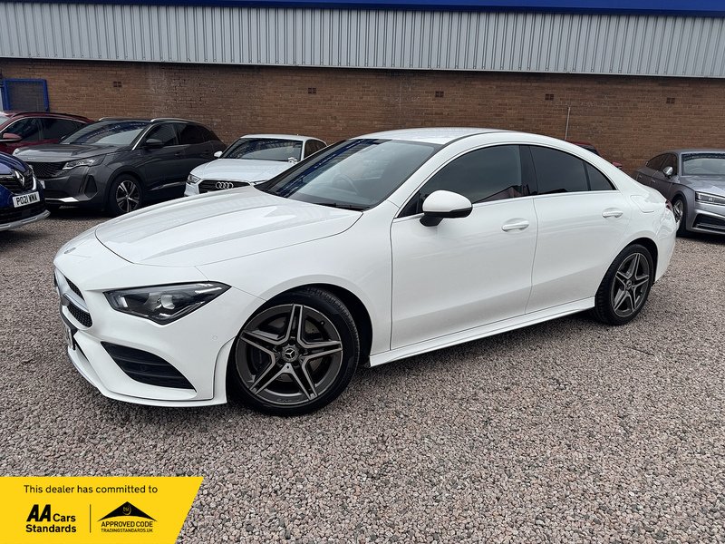 Mercedes-Benz CLA CLA200 AMG Line - U2562