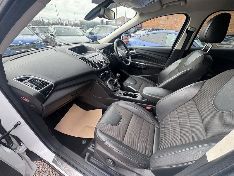 Ford Kuga TDCi Titanium - U2571