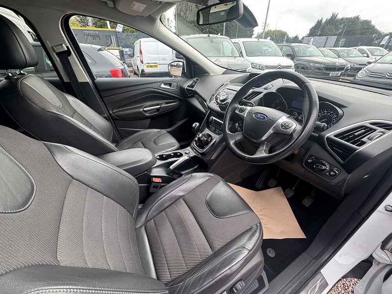 Ford Kuga TDCi Titanium - U2571
