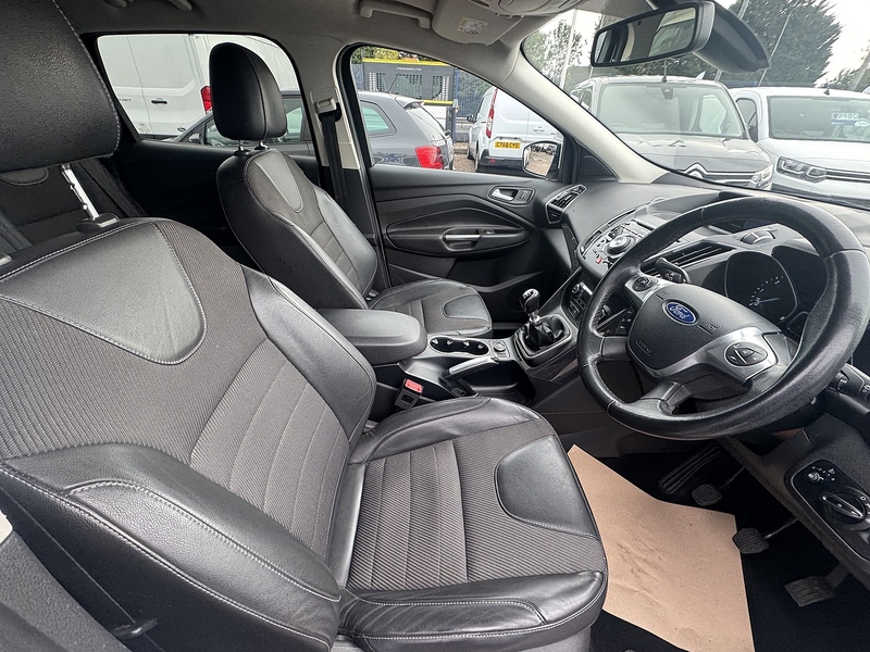 Ford Kuga TDCi Titanium - U2571