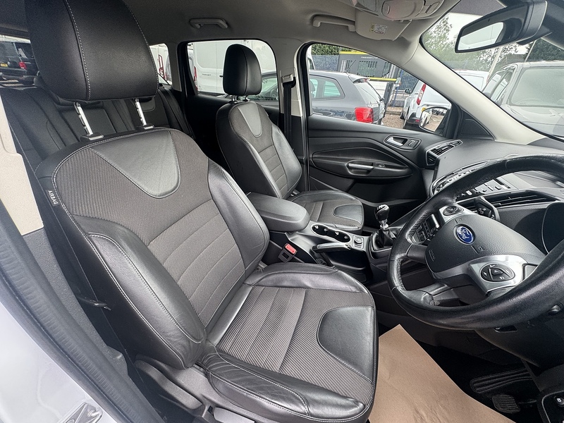 Ford Kuga TDCi Titanium - U2571