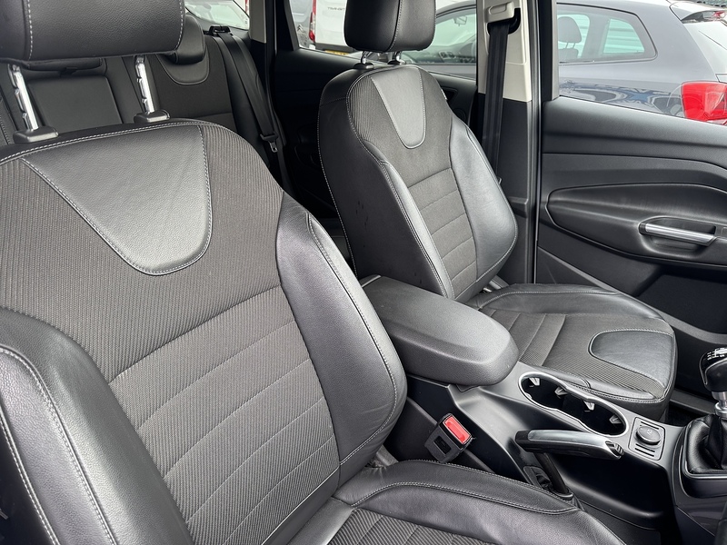 Ford Kuga TDCi Titanium - U2571