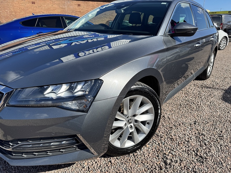Skoda Superb TSI iV SE Technology - U2572