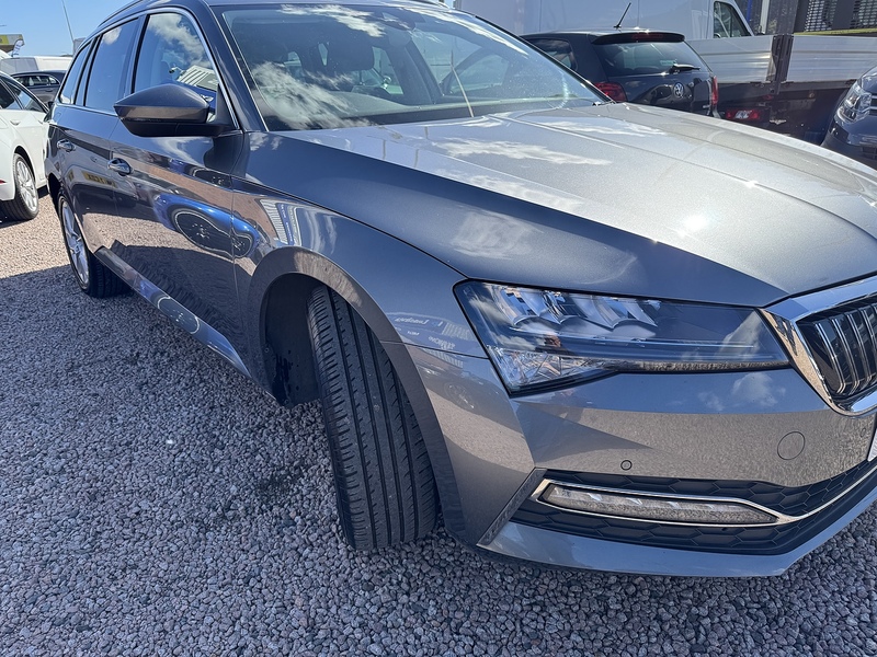 Skoda Superb TSI iV SE Technology - U2572