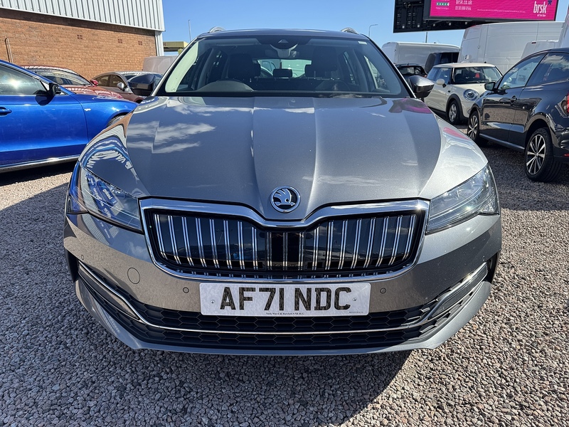 Skoda Superb TSI iV SE Technology - U2572