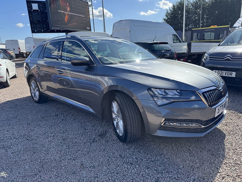 Skoda Superb TSI iV SE Technology - U2572
