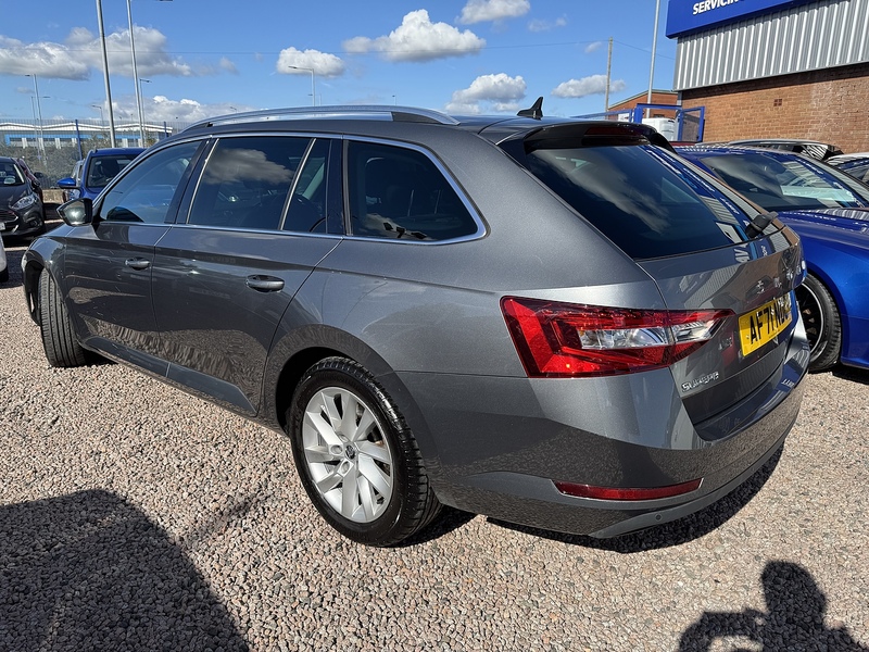 Skoda Superb TSI iV SE Technology - U2572