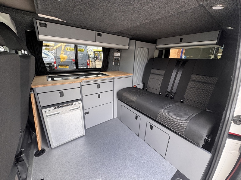 Volkswagen Transporter TDI T28 Camper - U2573