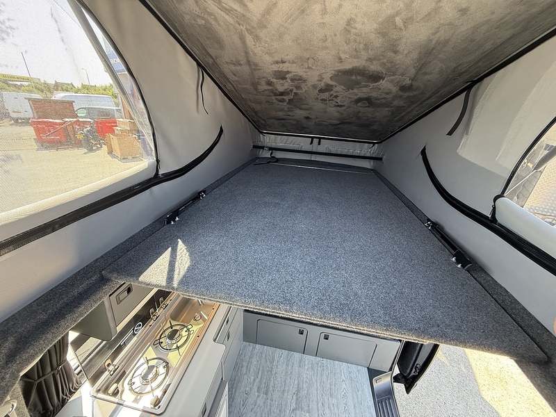 Volkswagen Transporter TDI T28 Camper - U2573