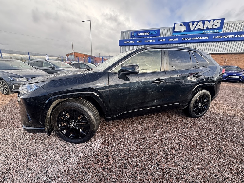 Toyota RAV4 VVT-h Black Edition - U2595