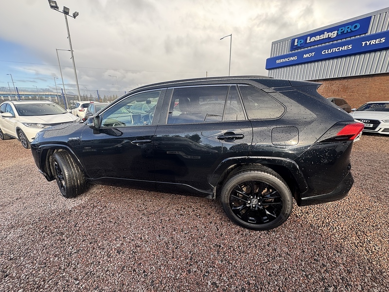 Toyota RAV4 VVT-h Black Edition - U2595