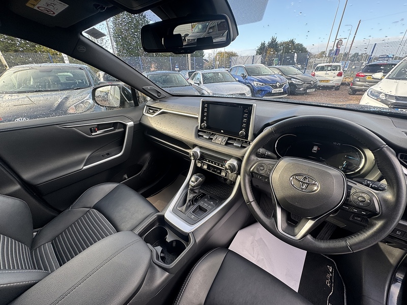 Toyota RAV4 VVT-h Black Edition - U2595