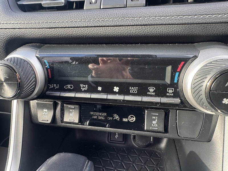 Toyota RAV4 VVT-h Black Edition - U2595