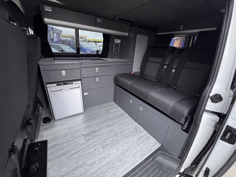 Volkswagen Transporter TDI T28 Camper - U2599