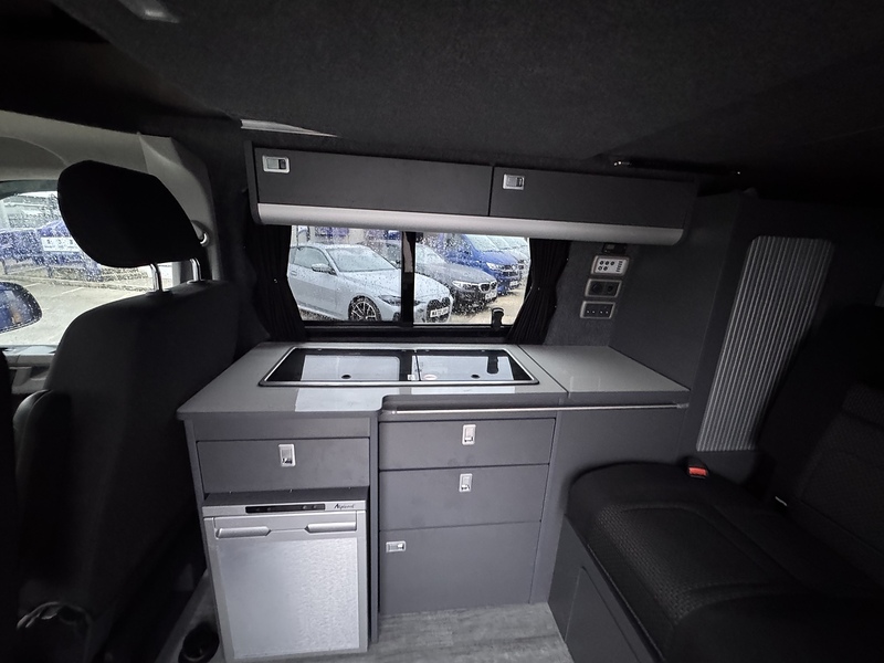 Volkswagen Transporter TDI T28 Camper - U2599